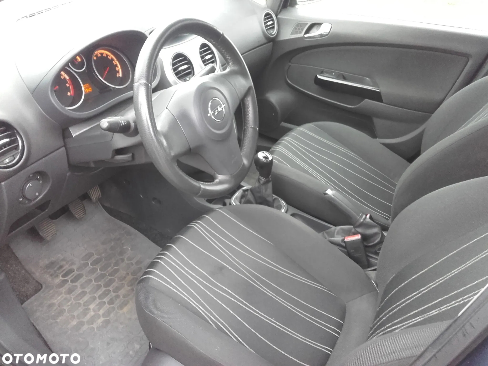 Opel Corsa - 10