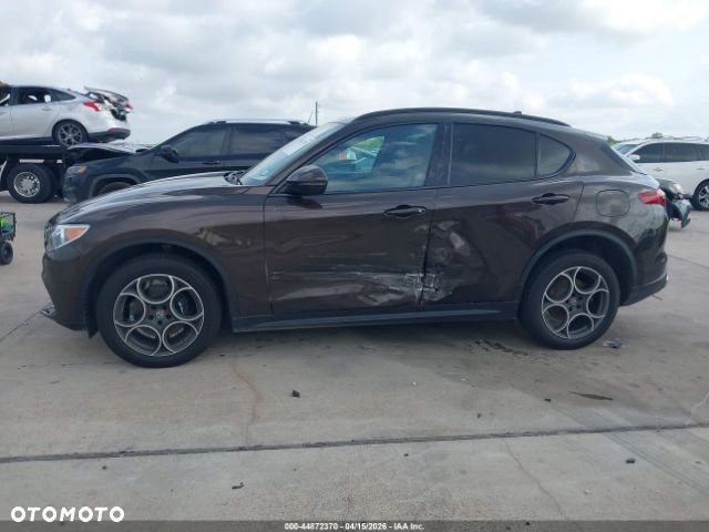 Alfa Romeo Stelvio 2.0 Turbo 16V AT8-Q4 Veloce Ti - 12