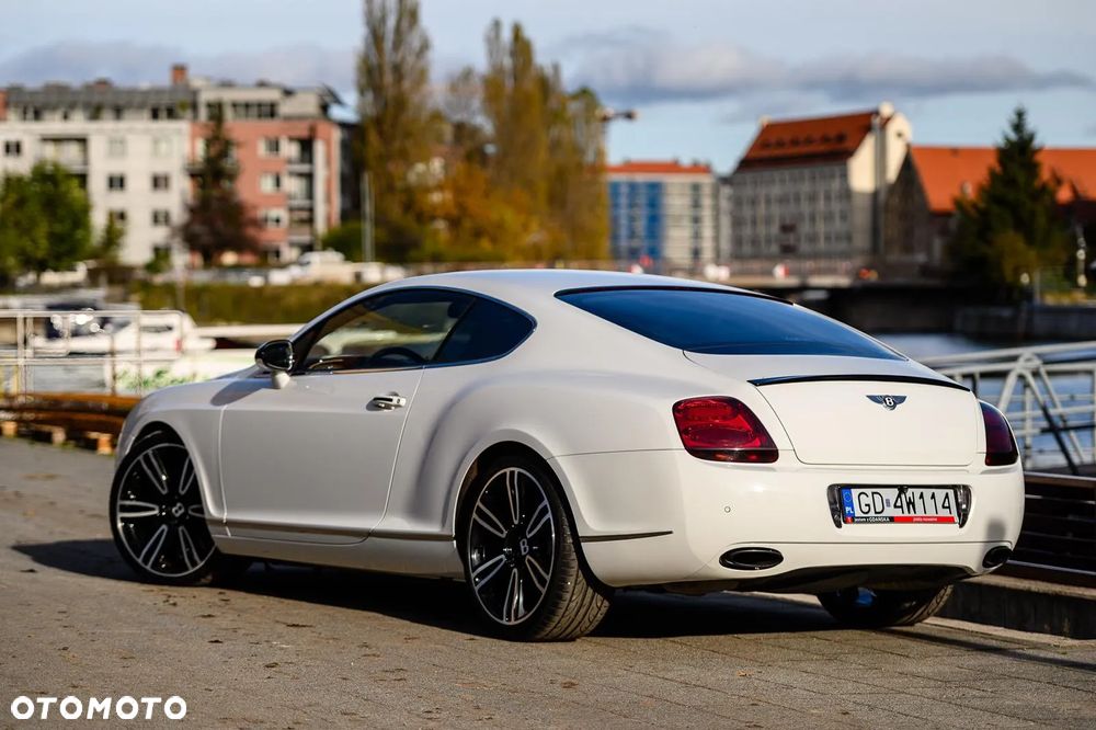 Bentley Continental GT - 22
