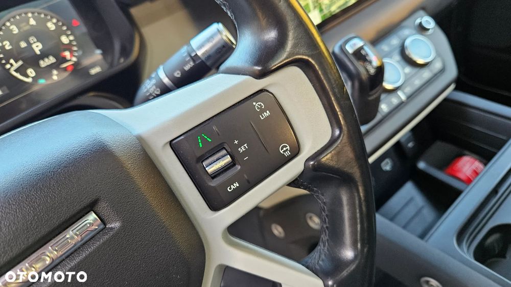 Land Rover Defender - 15