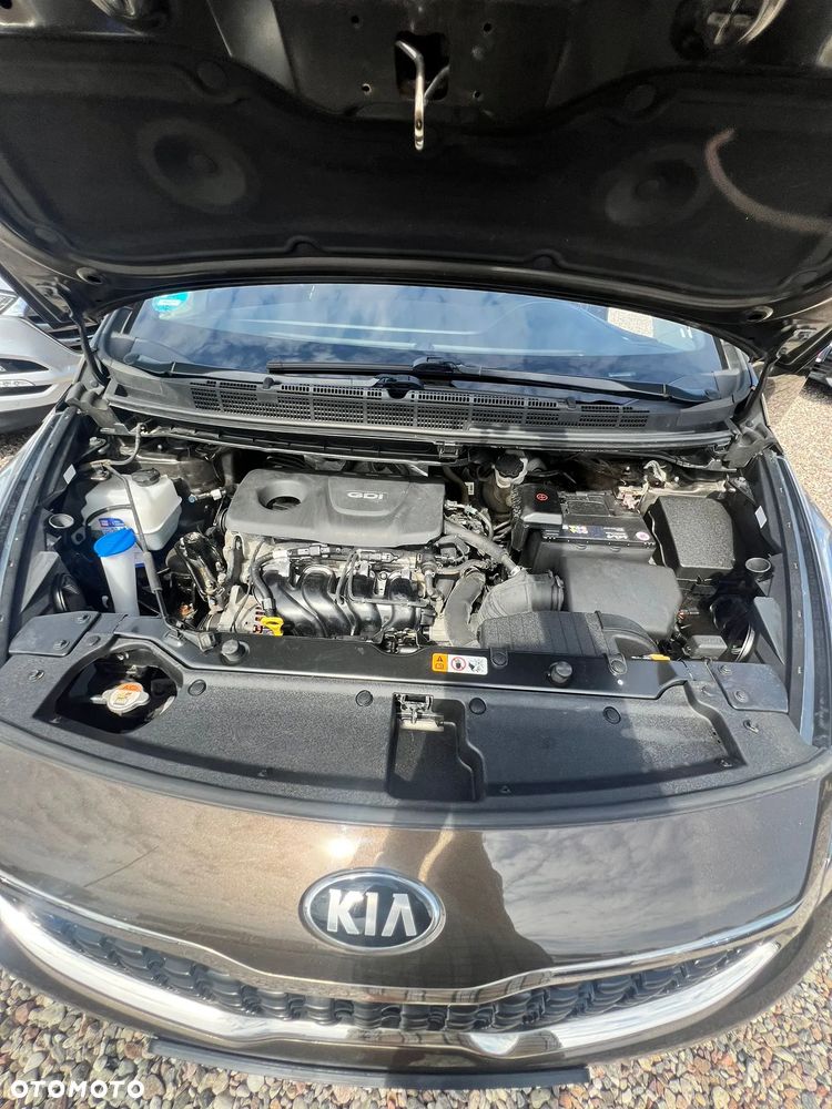 Kia Carens 1.6 GDI M - 31