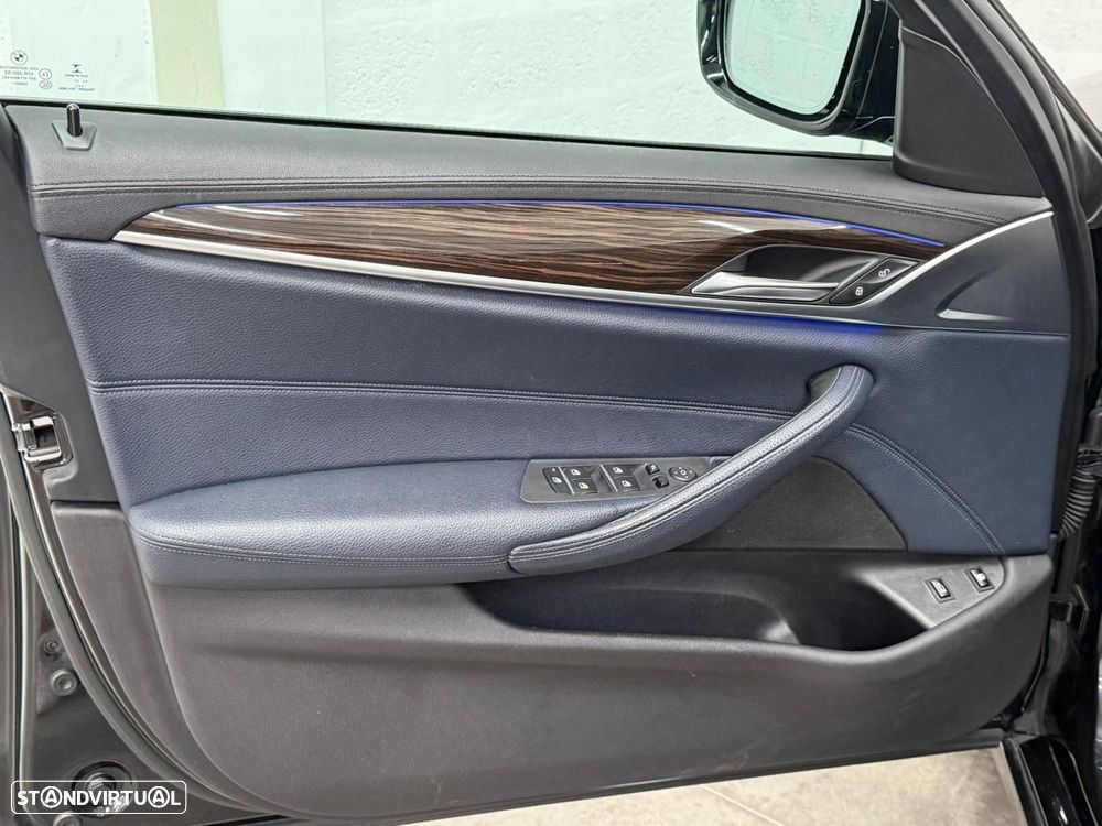 BMW 530 e iPerformance Line Luxury - 37