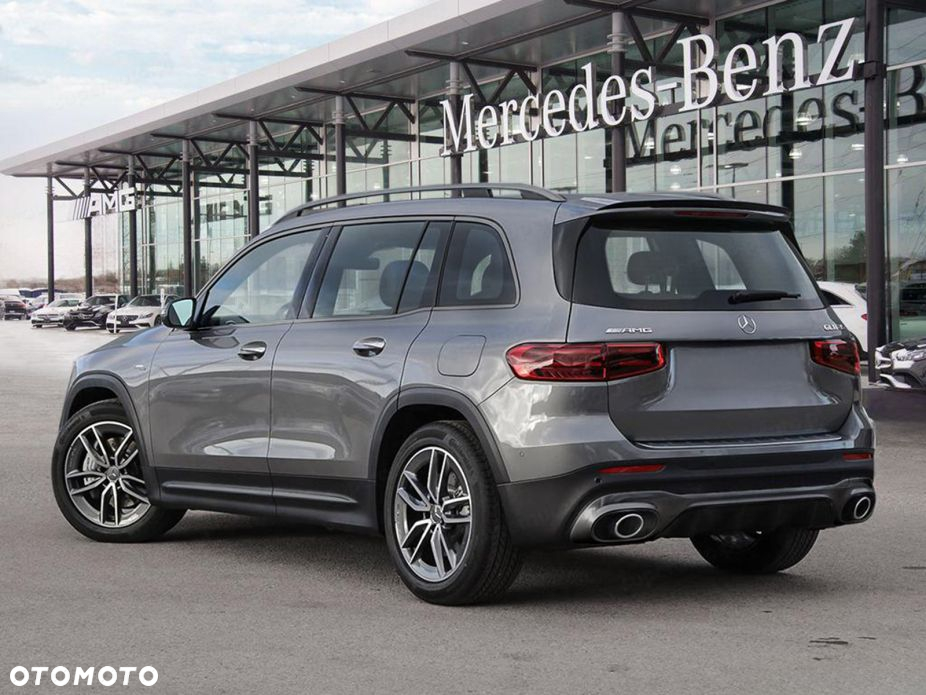 Mercedes-Benz GLB - 2