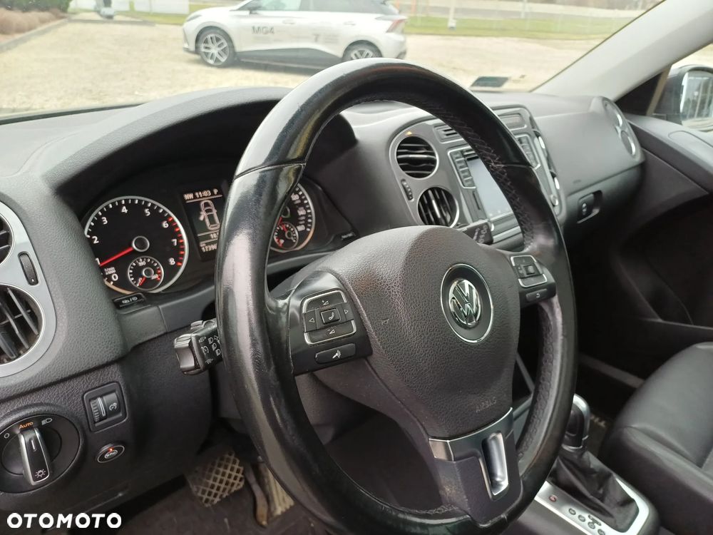 Volkswagen Tiguan - 12