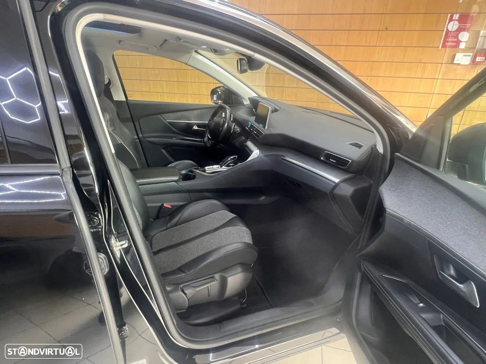 Peugeot 3008 1.5 BlueHDi GT Line J19 EAT8 - 11
