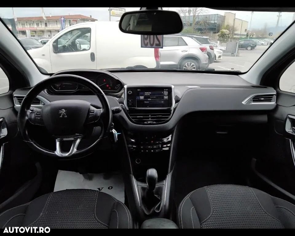 Peugeot 208 1.2 L PureTech Style - 7