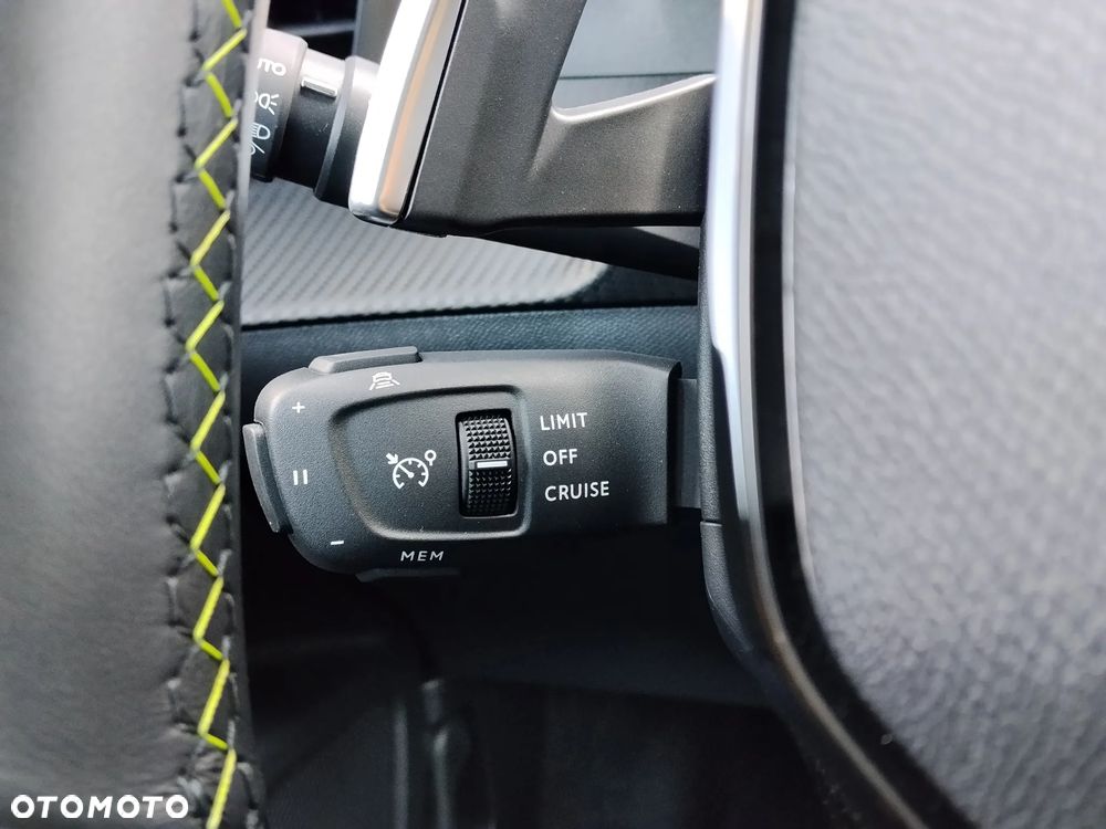 Peugeot 2008 1.2 PureTech GT S&S EAT8 - 23