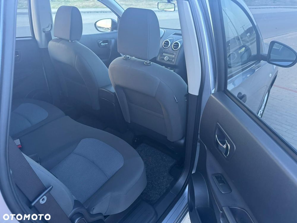 Nissan Qashqai+2 2.0 Visia - 11