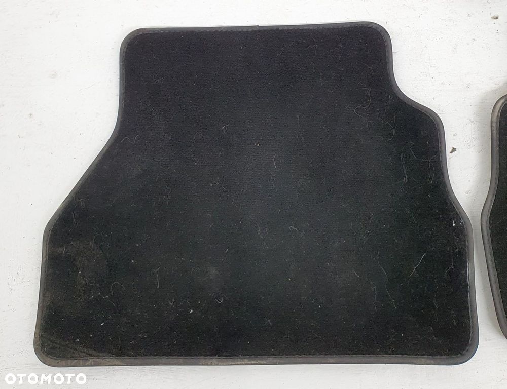 DYWANIKI CHODNICZKI WELUROWE FORD B-MAX 4SZT - 2
