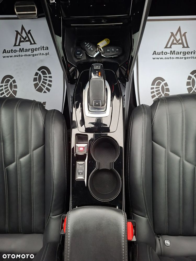 Peugeot 2008 PureTech 130 EAT8 GT - 20