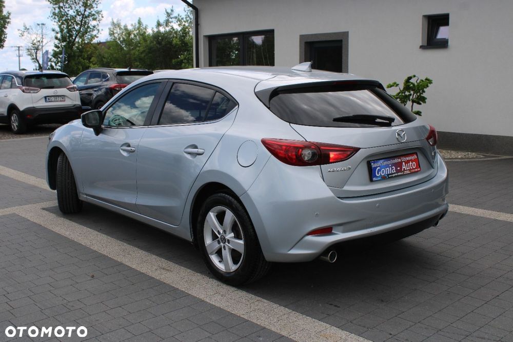 Mazda 3 - 4