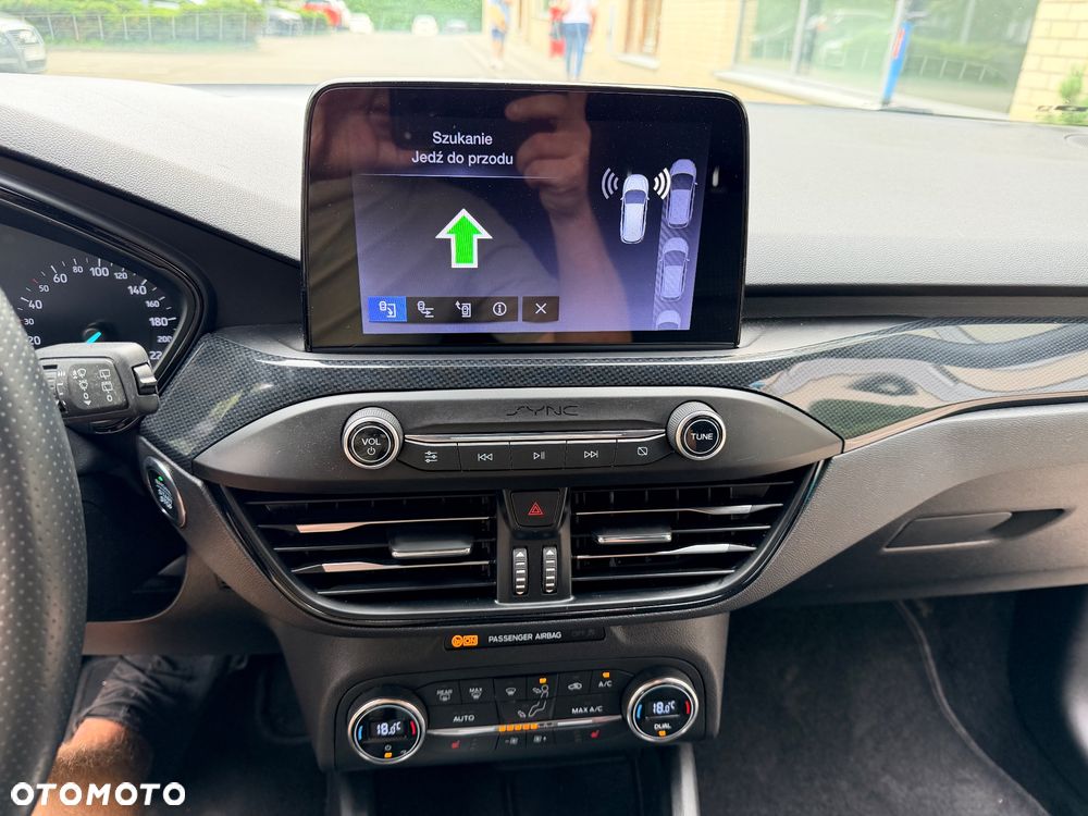 Ford Focus - 36