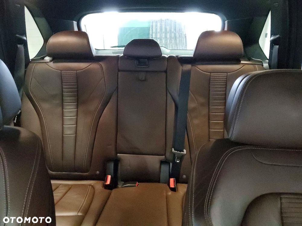 BMW X5 xDrive35i M Sport Edition - 10