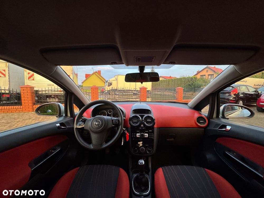 Opel Corsa 1.2 16V Cosmo - 26