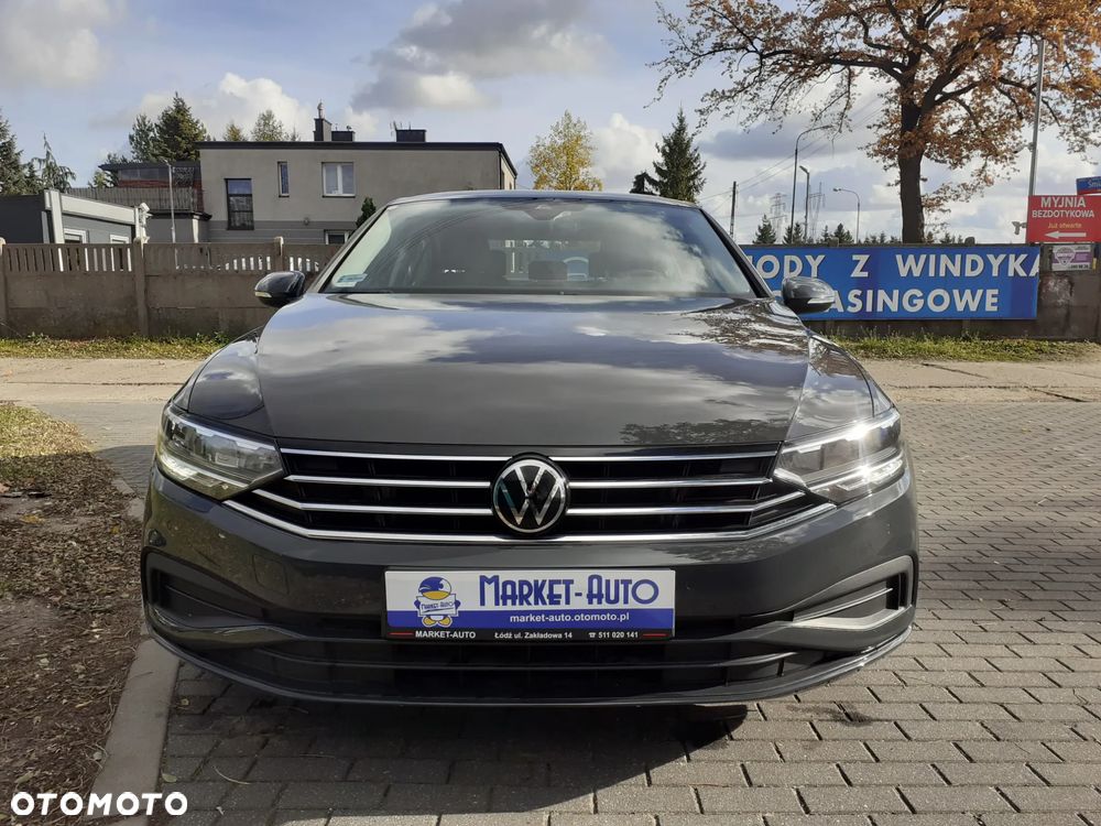 Volkswagen Passat - 8