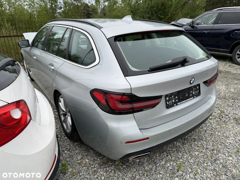 BMW Seria 5 530d xDrive mHEV Luxury Line sport - 3