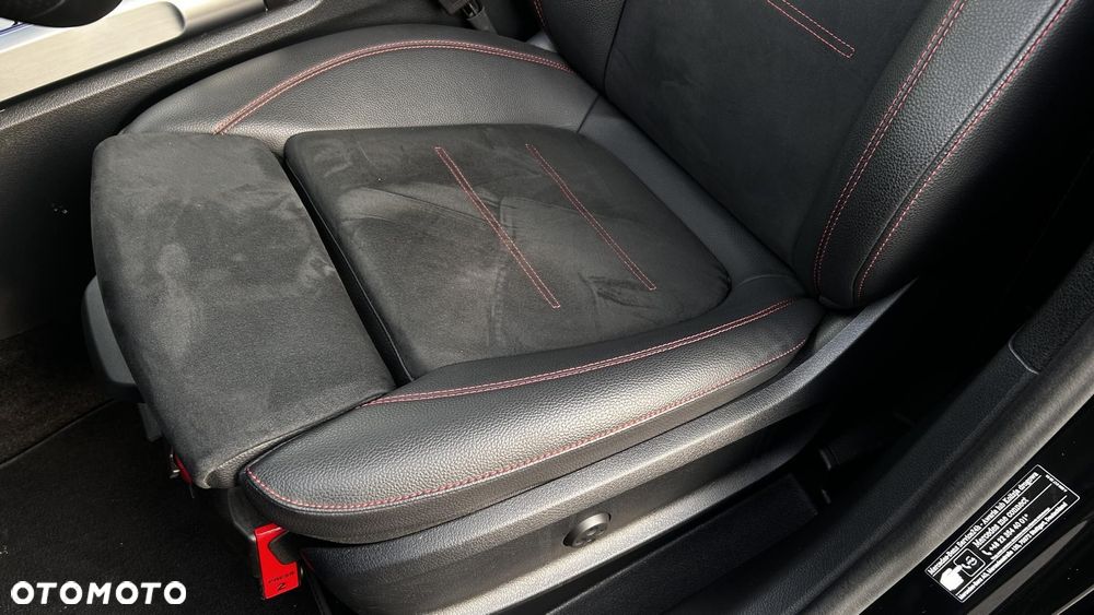 Mercedes-Benz GLB 200 AMG Line 7G-DCT - 13