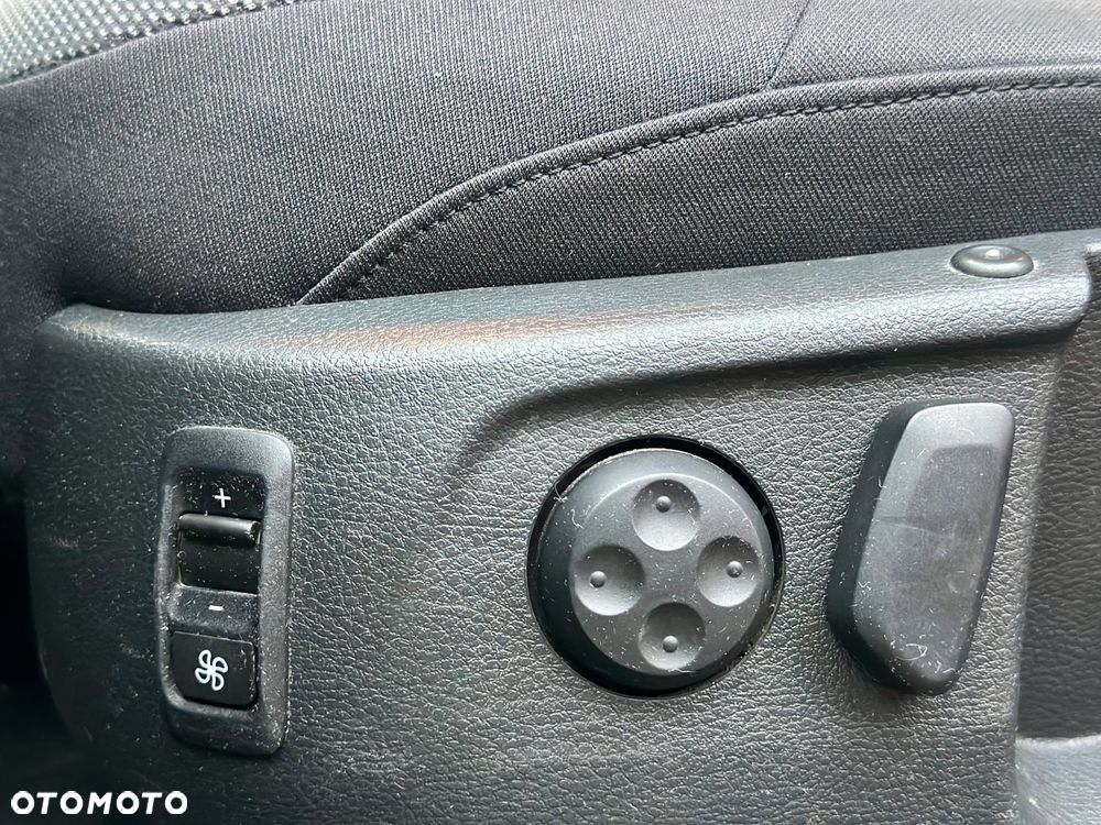 Volkswagen Passat 1.8 TSI Exclusive - 24