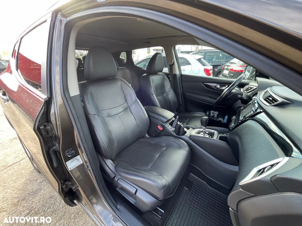 Nissan Qashqai 1.6 DCI Xtronic TEKNA+ - 9