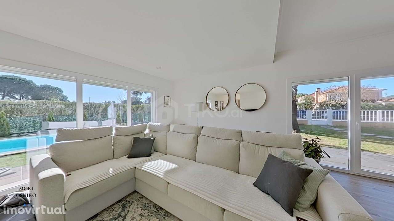 MORADIA T4 218M² EM TERRENO 1.044M² COM PISCINA EM CONDOMÍNIO GOLFE SA - Grande imagem: 4/38