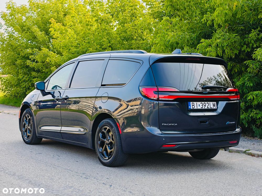 Chrysler Pacifica - 8