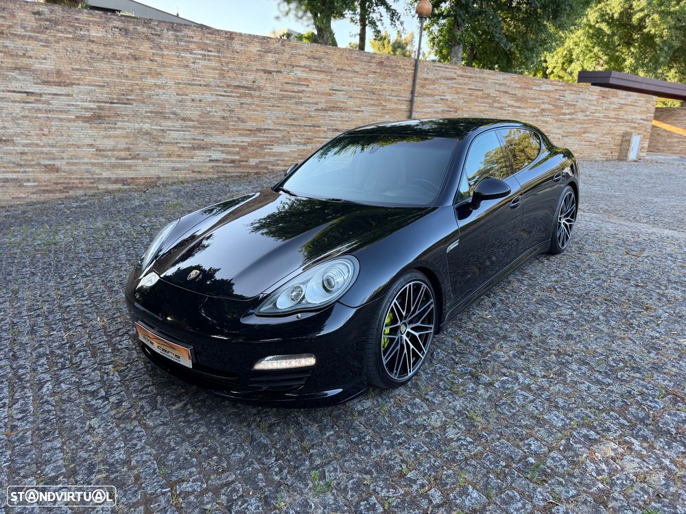 Porsche Panamera Platinum Edition - 2