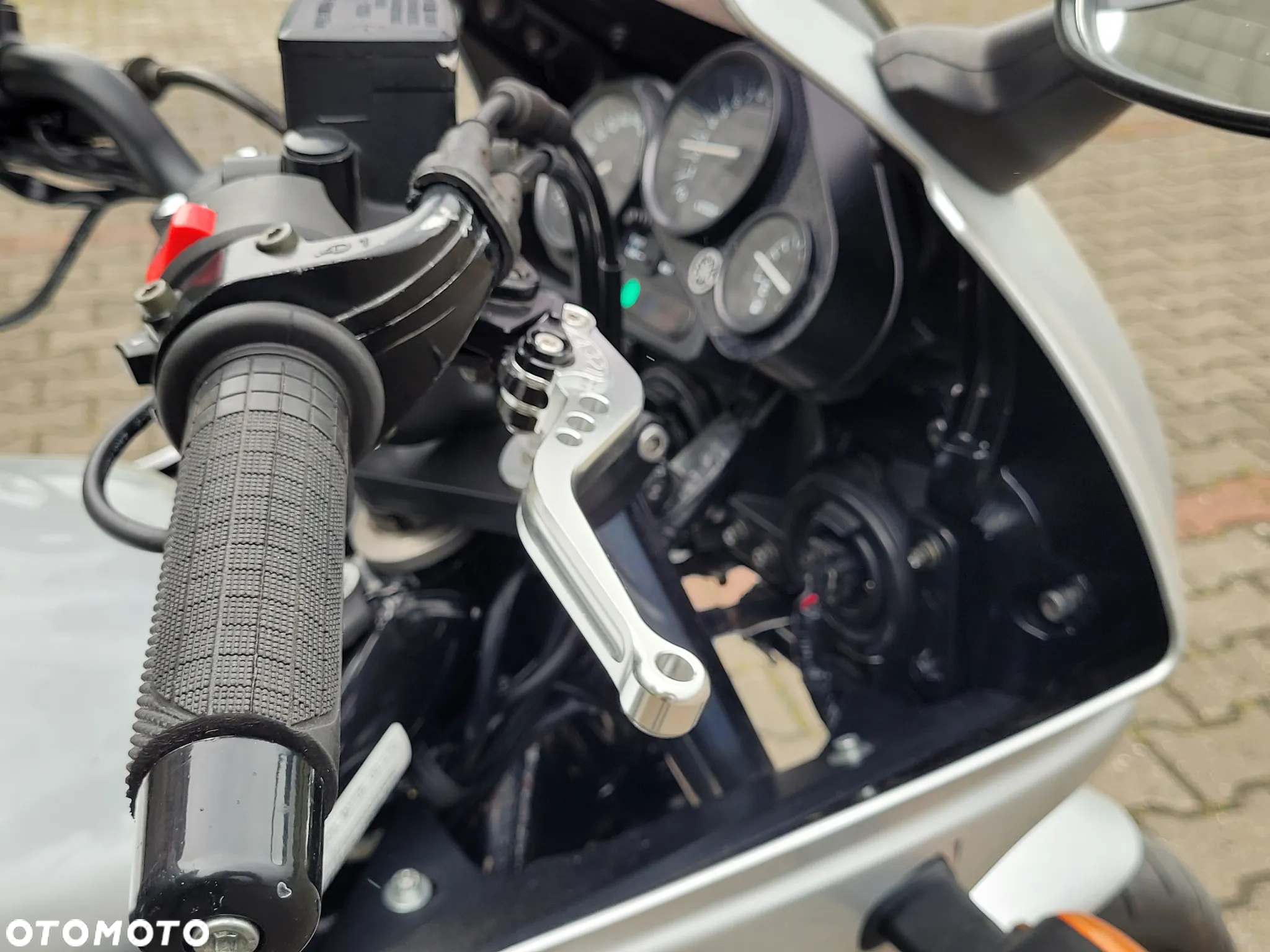 Yamaha FZS - 26