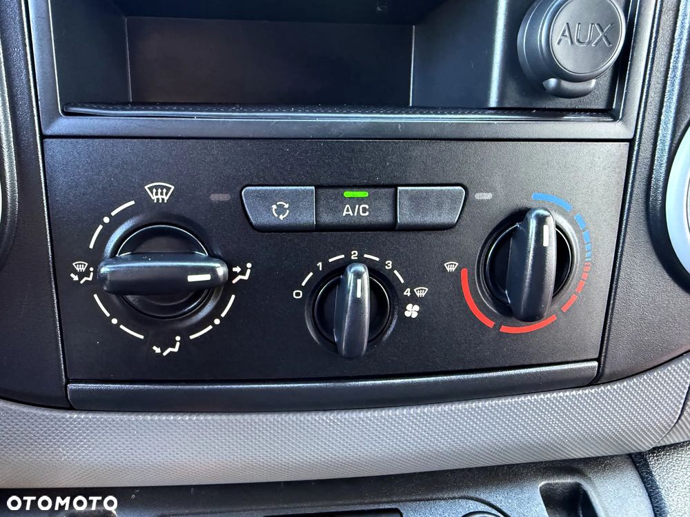 Peugeot PARTNER - 16