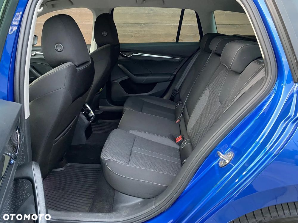 Skoda Octavia 2.0 TDI Style DSG - 23