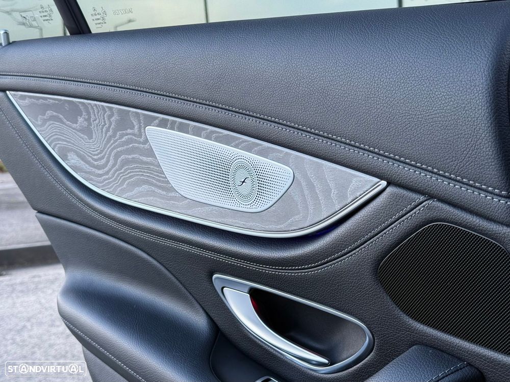 Mercedes-Benz CLS 350 d 4Matic 9G-TRONIC AMG Line - 23