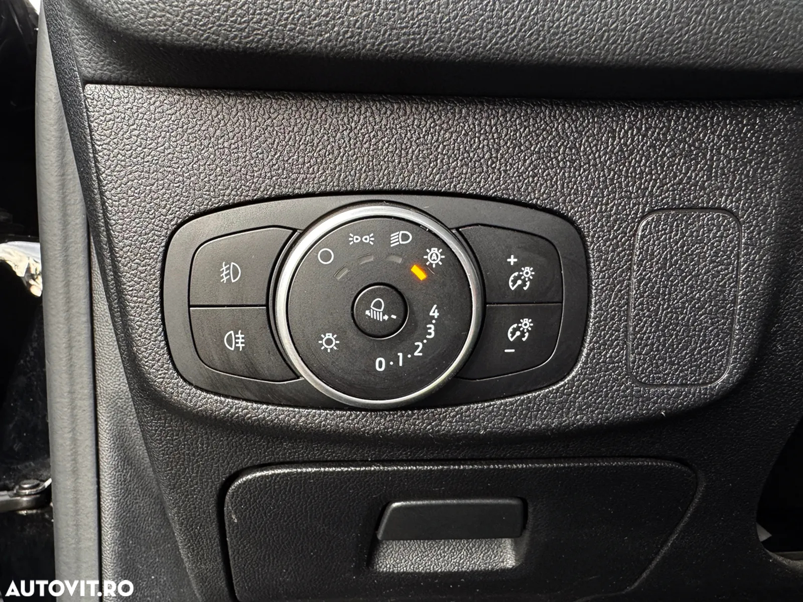Ford Focus 1.5 EcoBlue Start-Stopp-System COOL&CONNECT - 34