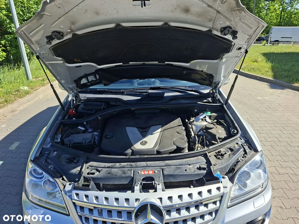 Mercedes-Benz ML 320 CDI 4Matic 7G-TRONIC DPF Edition 10 - 16