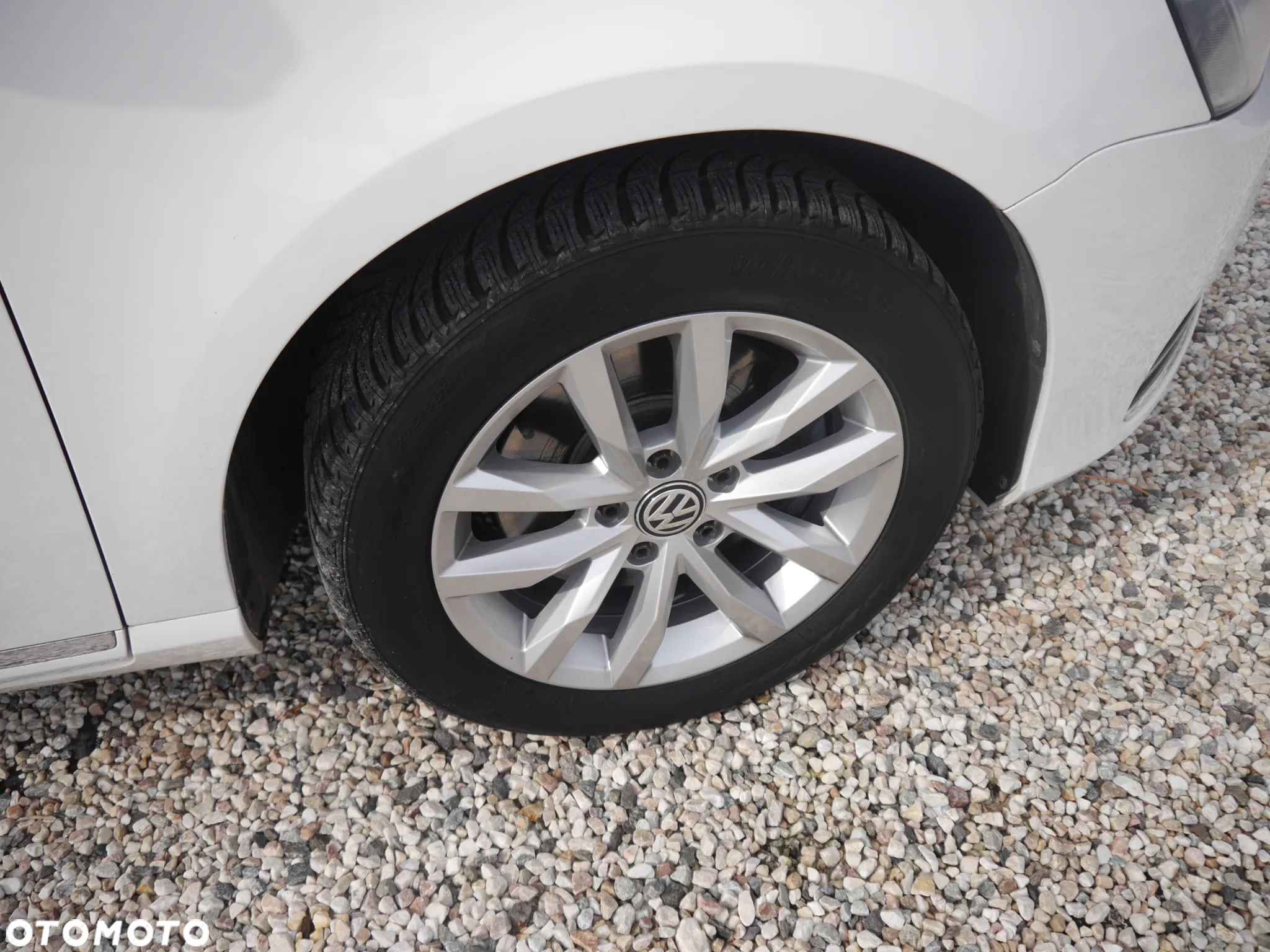 Volkswagen Passat Variant 2.0 TDI BlueMotion Technology Highline - 25