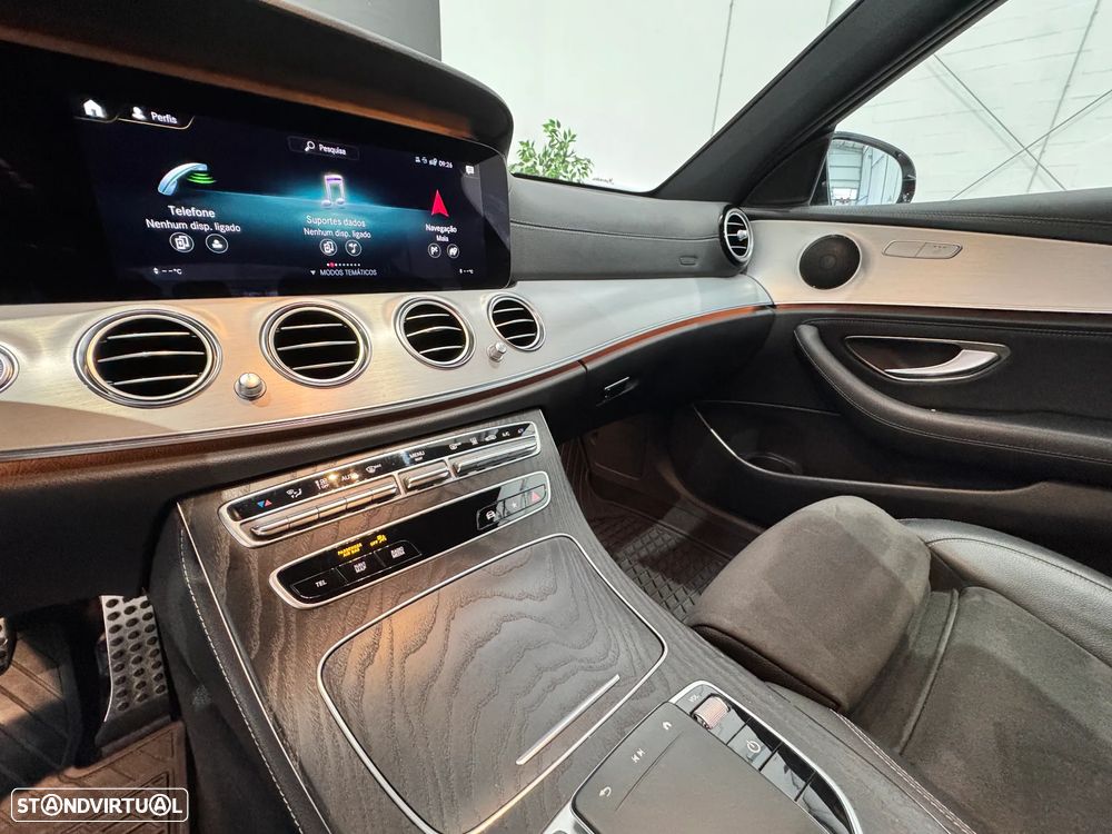 Mercedes-Benz E 300 de AMG Line 4Matic - 23