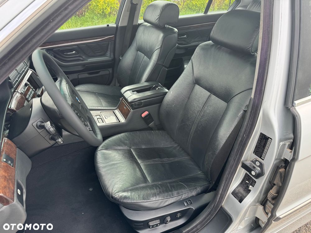 BMW Seria 7 740i - 11