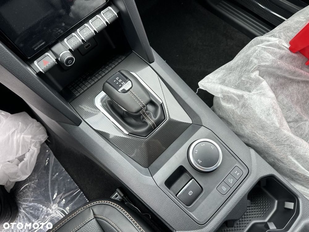 Volkswagen Amarok - 15