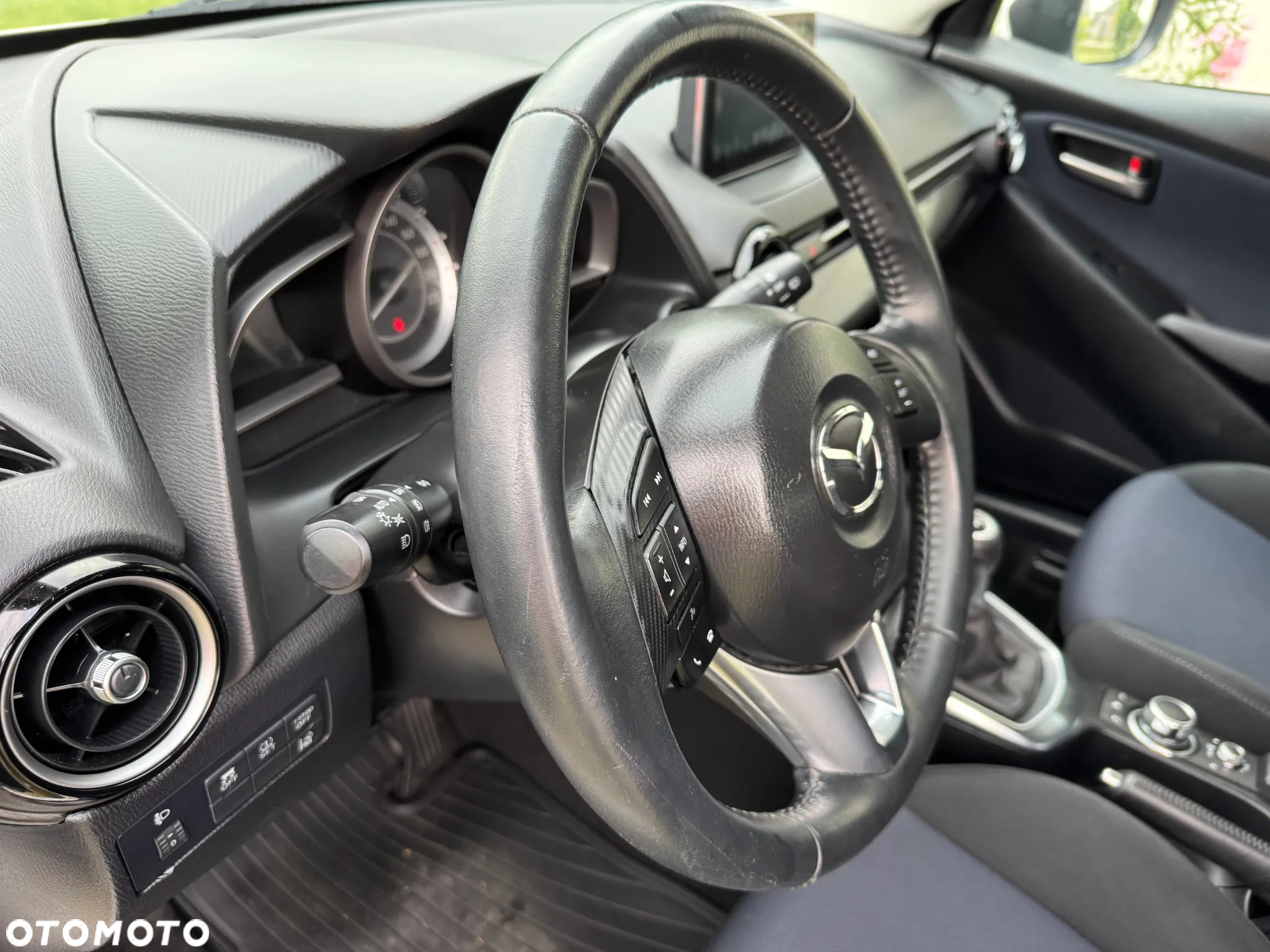 Mazda 2 SKYACTIV-G 90 Exclusive-Line - 11