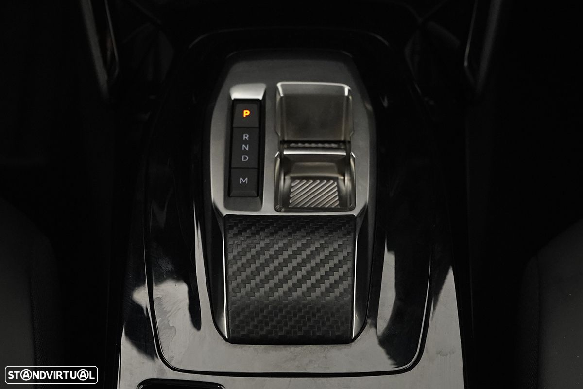 Peugeot 2008 1.2 PureTech Allure EAT8 - 14