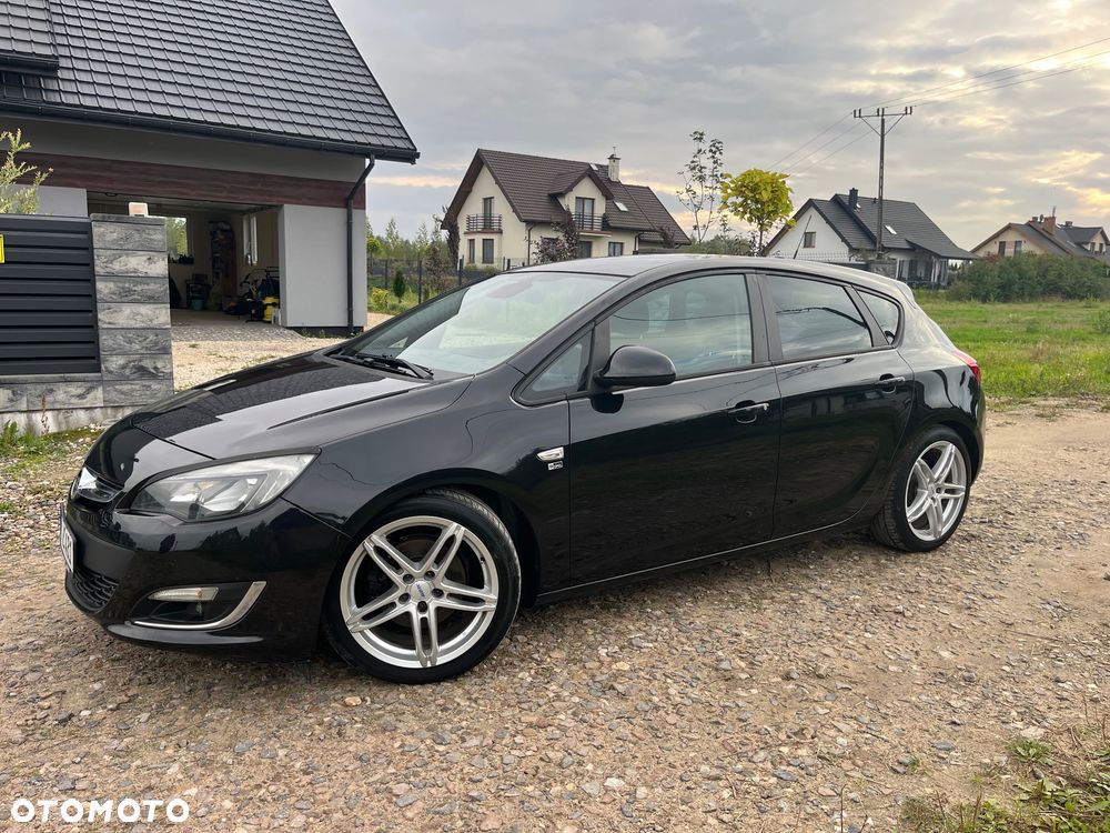 Opel Astra 1.6 Turbo 150 Jahre - 20