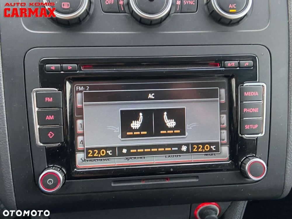 Volkswagen Touran - 28