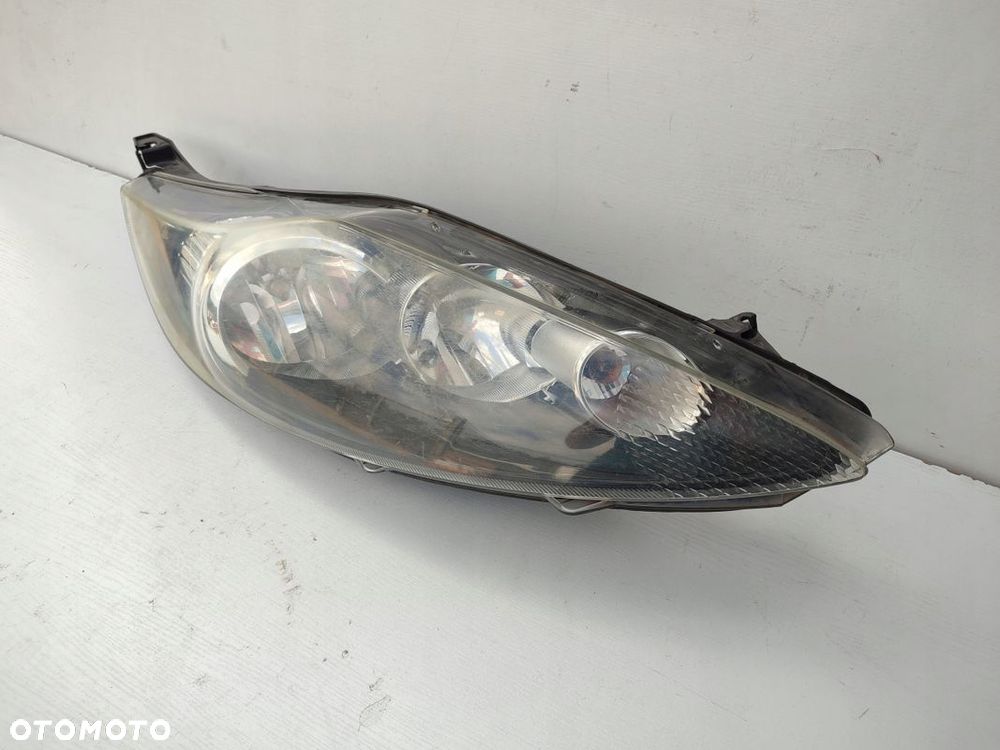Lampa prawy przód FORD FIESTA MK7 EUROPA 8A61-13W029-AH - 2