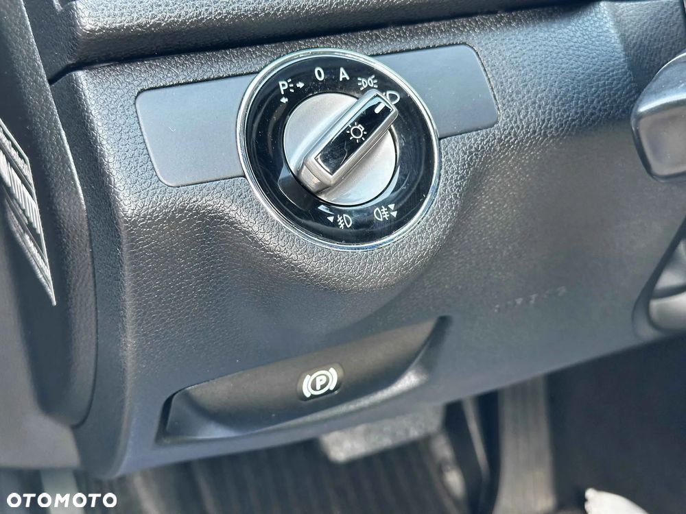 Mercedes-Benz Klasa C - 23