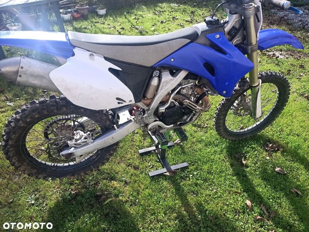 Yamaha YZF - 7