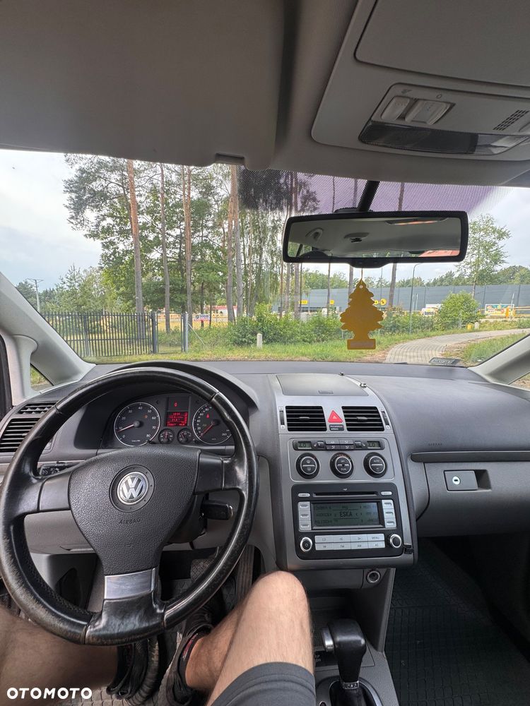 Volkswagen Touran 1.4 TSI Highline DSG - 18