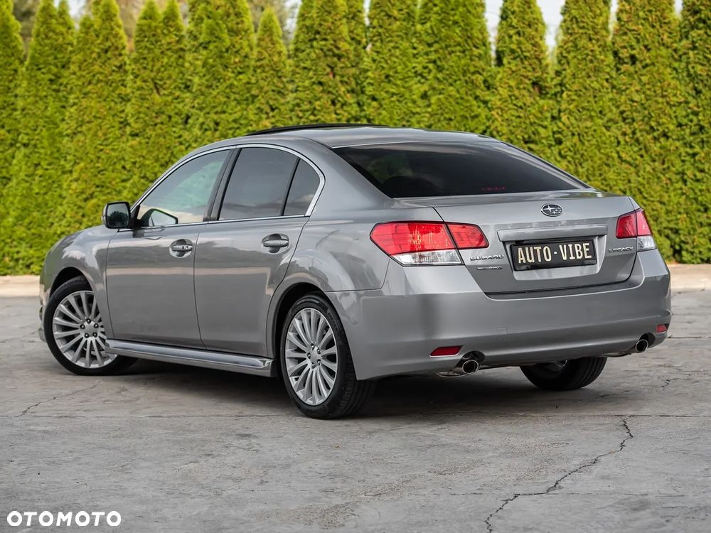 Subaru Legacy 2.5i GT - 9