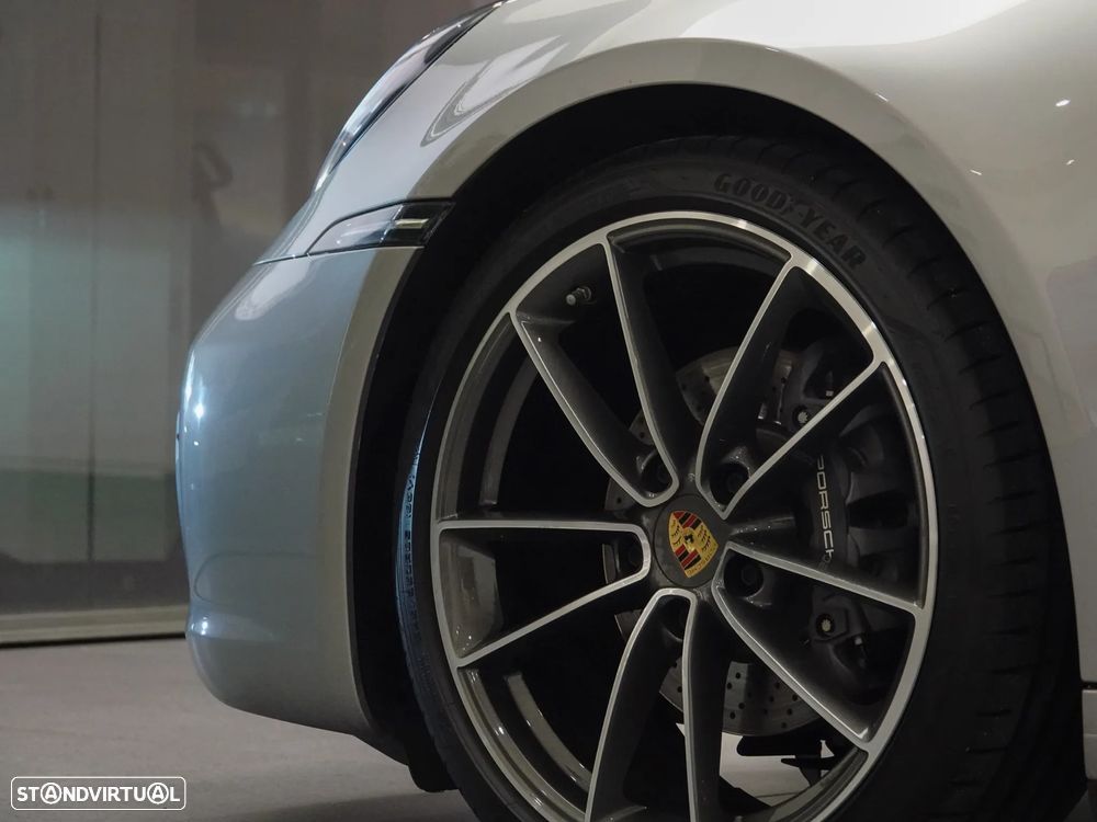 Porsche 911 (992) Carrera PDK - 4