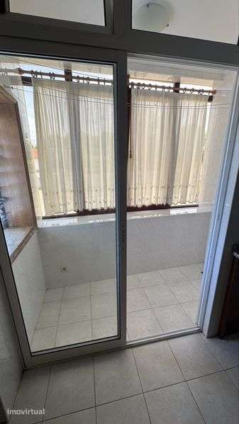 Arrenda-se apartamento em Canedo - Grande imagem: 3/8