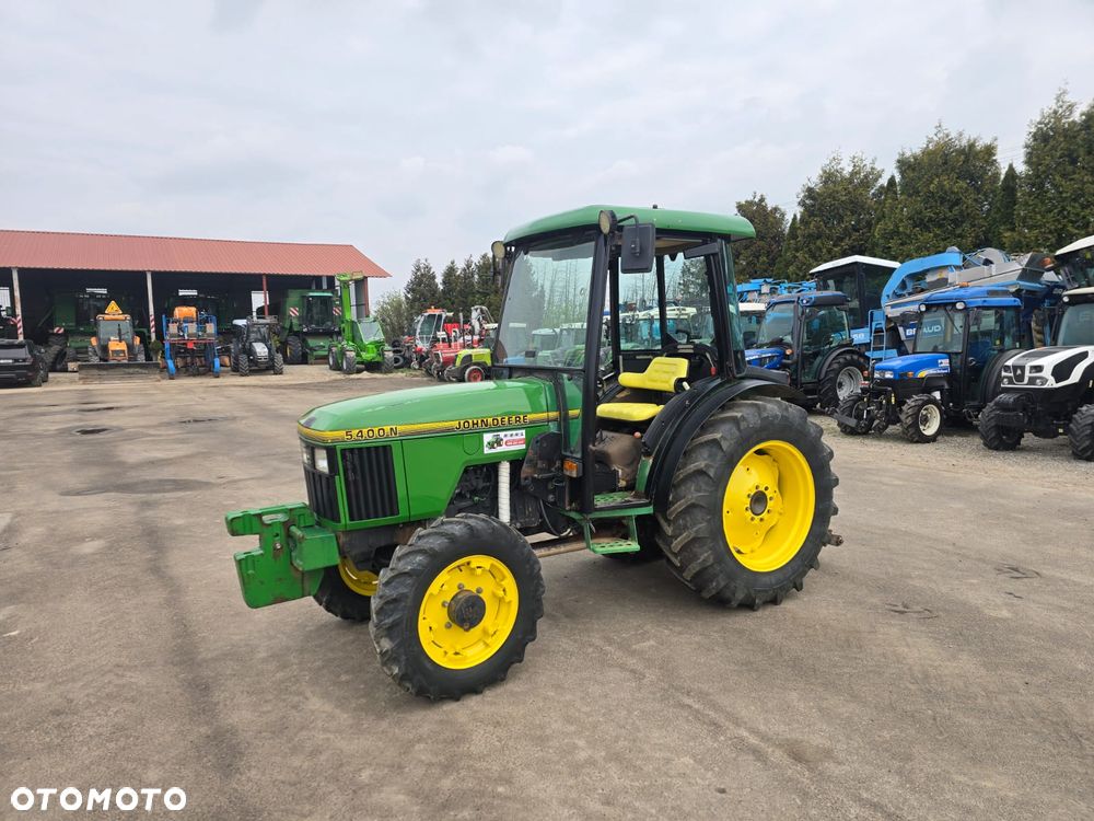 John Deere 5400N - 5