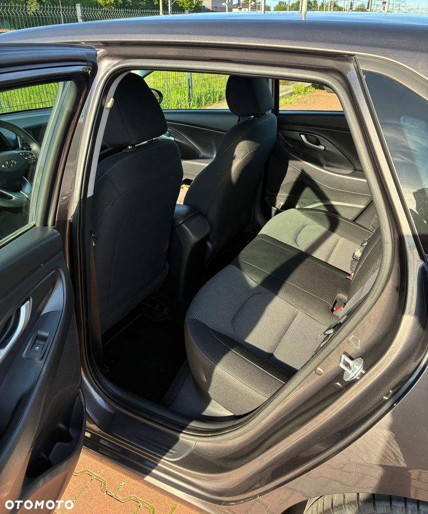 Hyundai i30 1.4 Classic + - 8