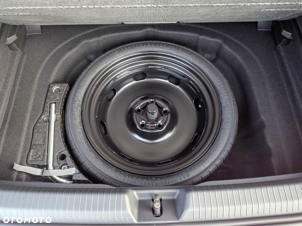 Volkswagen Golf 1.5 eTSI mHEV R-Line Plus DSG - 28